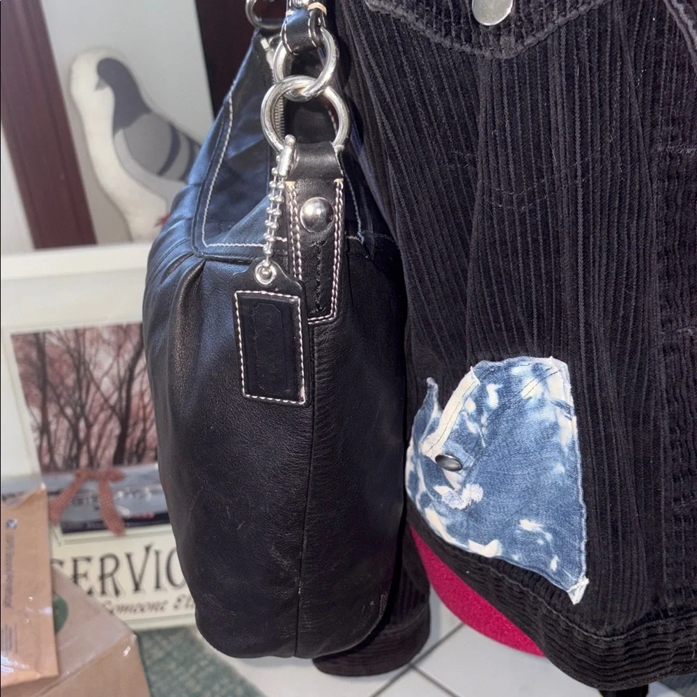 Coach  Vintage shoulder bag  F13764 Pleated front thick smooth leather black EUC